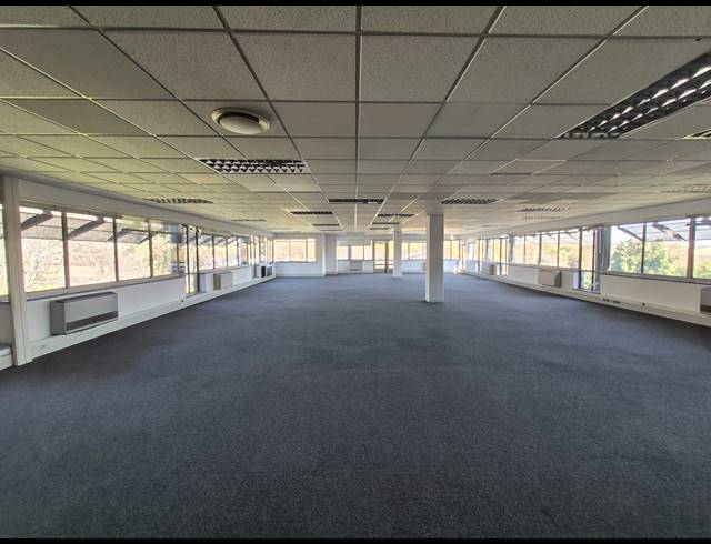 712M² OFFICE TO LET IN WOODMEAD